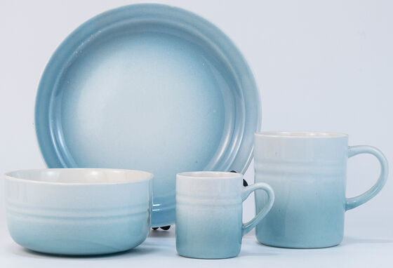 Dinnerware set