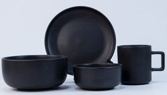 Dinnerware set