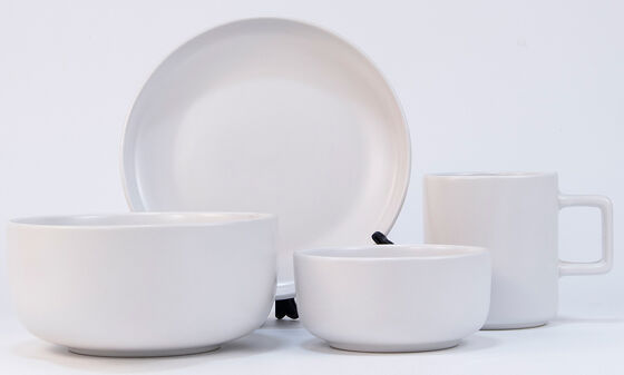 Dinnerware set