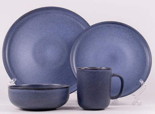 Dinnerware set