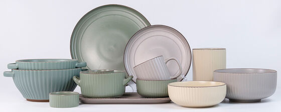 Dinnerware set