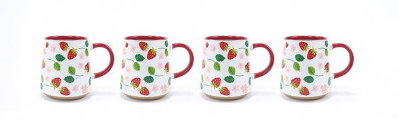 STRAWBERRY DINNERWARE SET