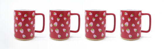 STRAWBERRY DINNERWARE SET