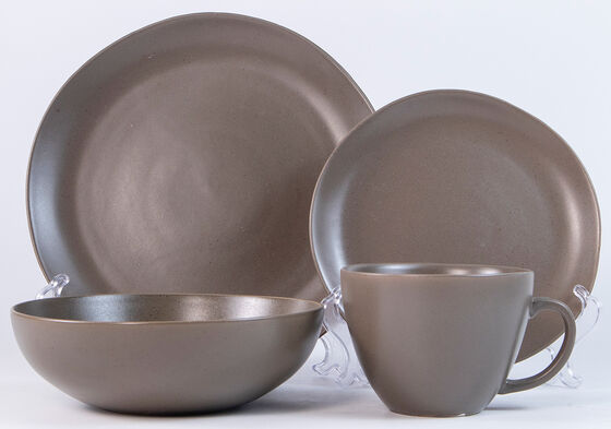 Dinnerware set
