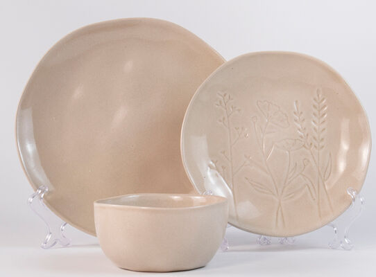 Dinnerware set